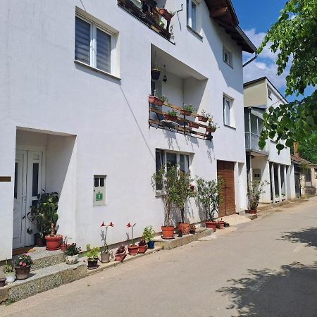 Apartman Naza Kulen Vakuf Kültér fotó