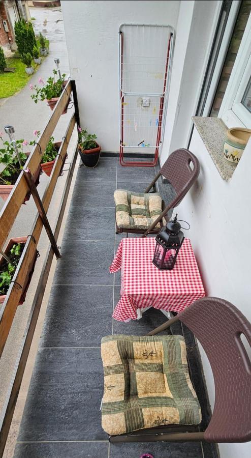 Apartman Naza Kulen Vakuf Kültér fotó