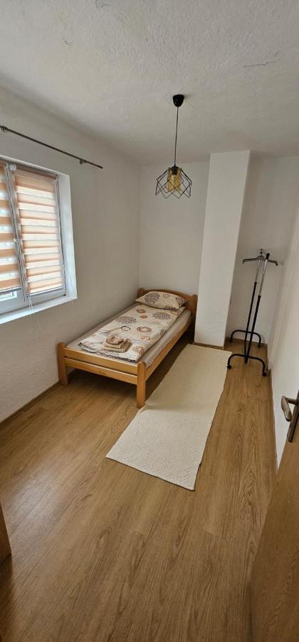 Apartman Naza Kulen Vakuf Kültér fotó
